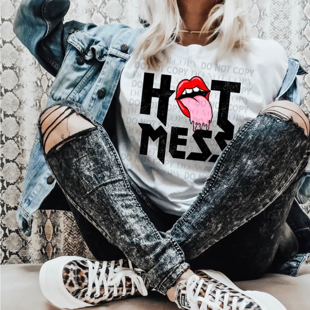 Hot mess tongue lips graphic T Shirt
